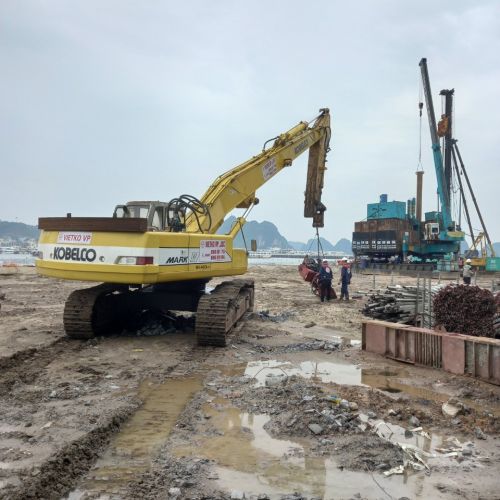 Thi công cọc cừ larsen - Dự án Marina Hạ Long - Quảng Ninh
