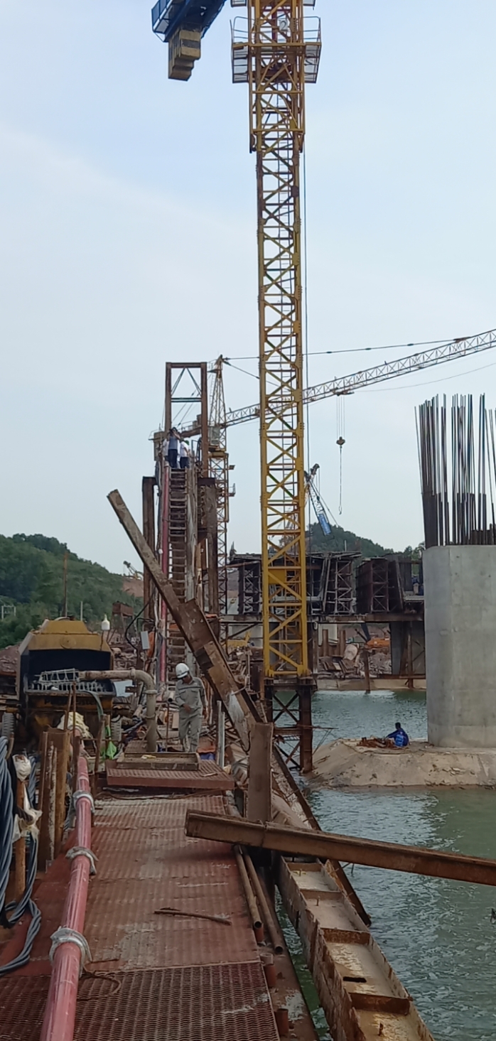 du-an-cau-tien-yen-quang-ninh-thi-cong-dong-nho-coc (17)