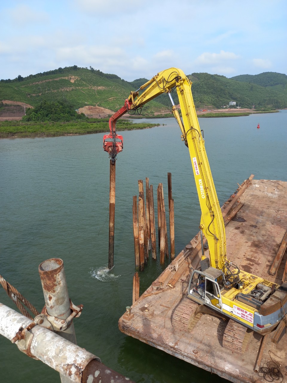 du-an-cau-tien-yen-quang-ninh-thi-cong-dong-nho-coc (8)