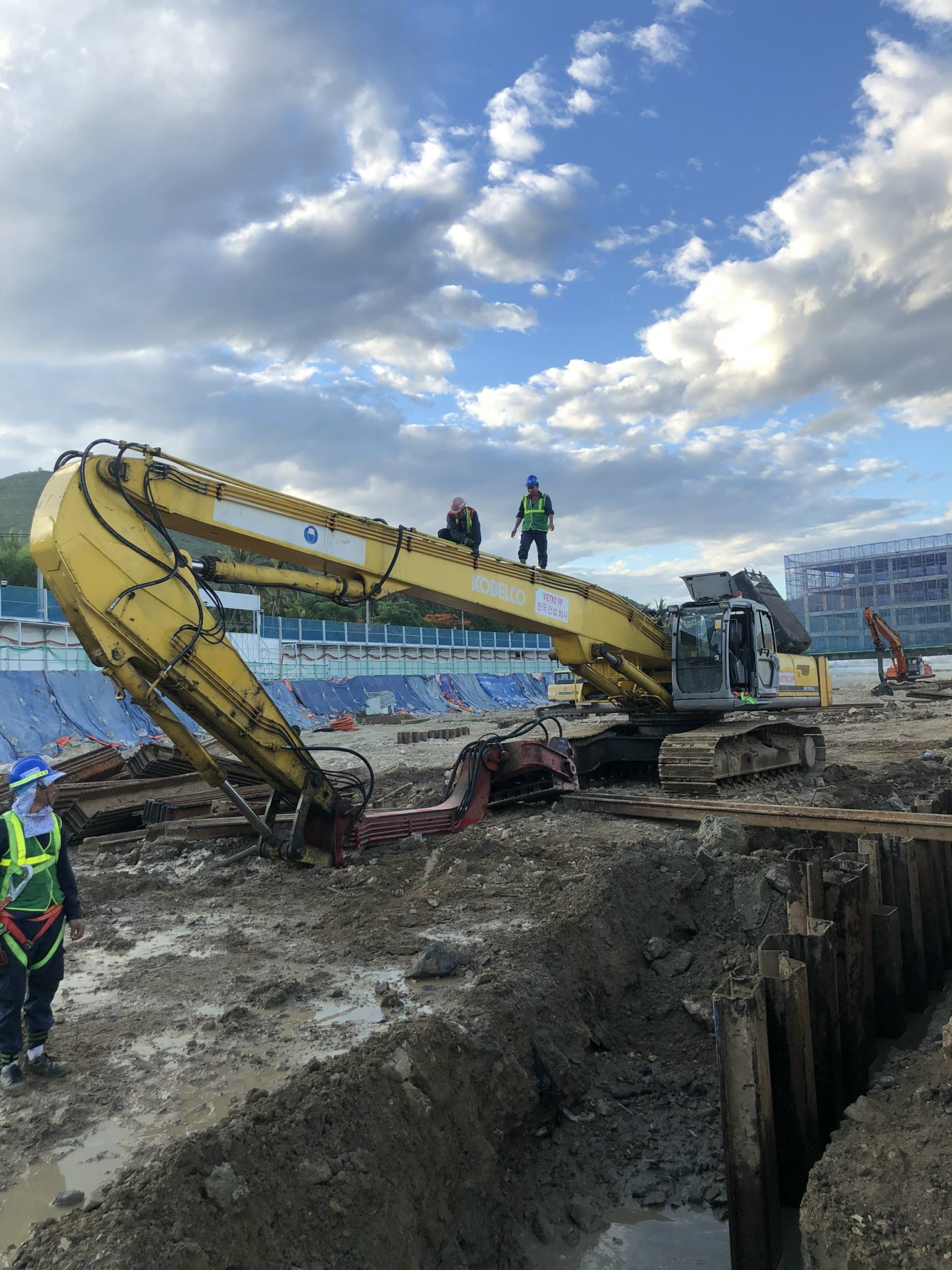 du-an-thi-cong-coc-cu-cong-trinh-charmparama-nha-trang (3)