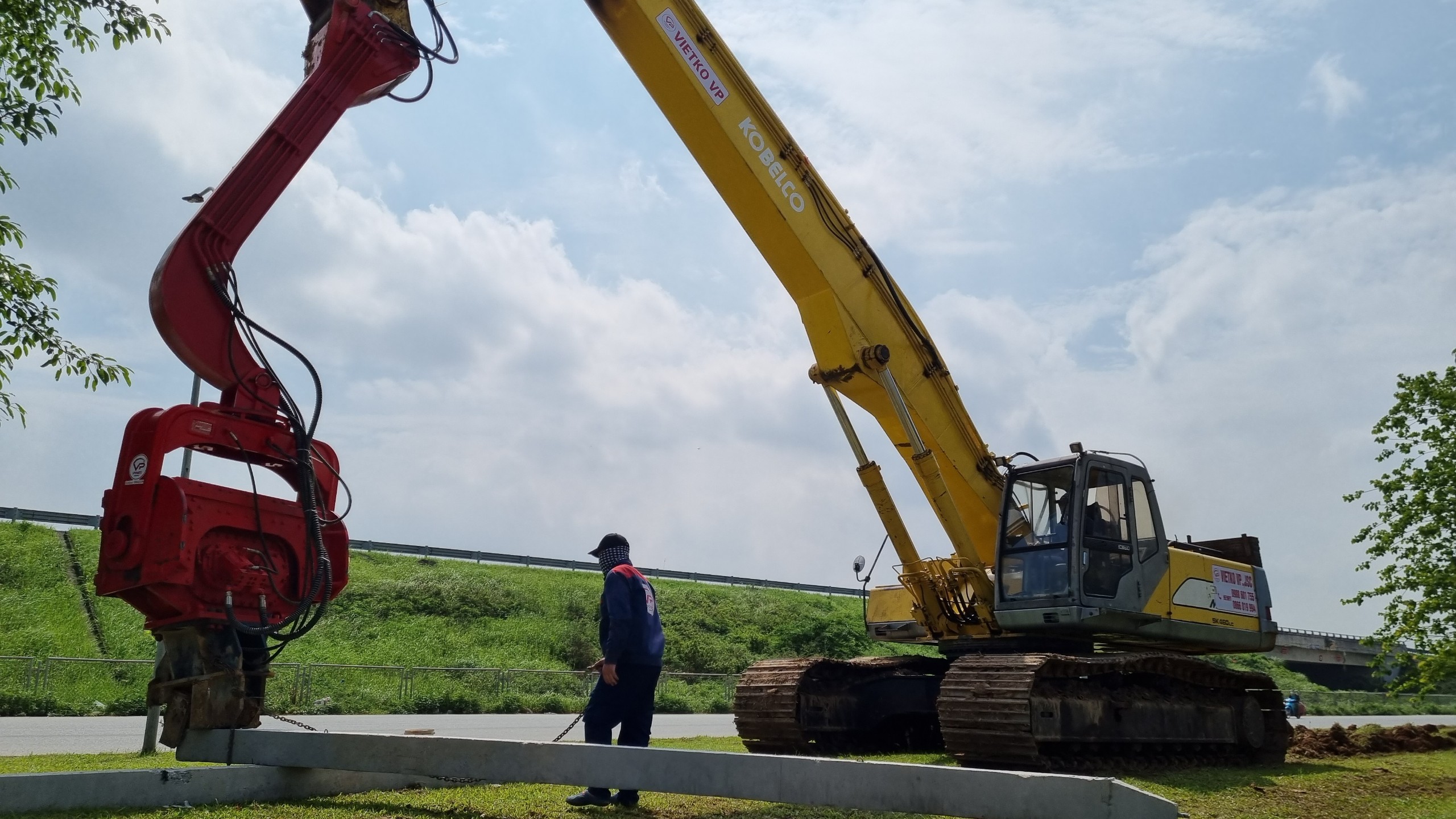 thi-cong-dong-coc-du-an-vinhome-ocean-park-gia-lam-ha-noi (5)