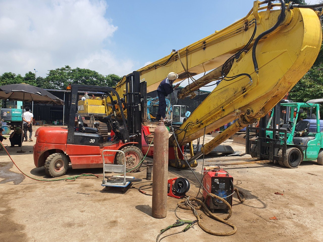 z3320393328133_693ab8d1cffd96c488b8964220699cc5